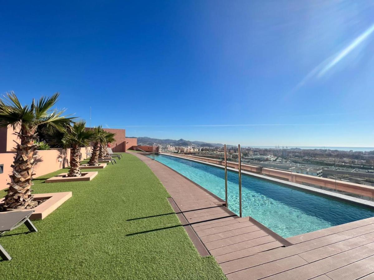 Sky Garden & Seasonal Pool Views By Ele Apartments Málaga Eksteriør billede