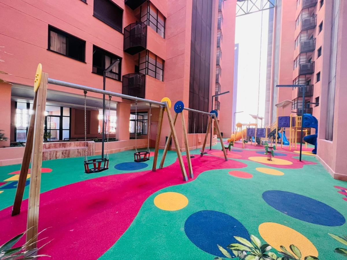 Sky Garden & Seasonal Pool Views By Ele Apartments Málaga Eksteriør billede