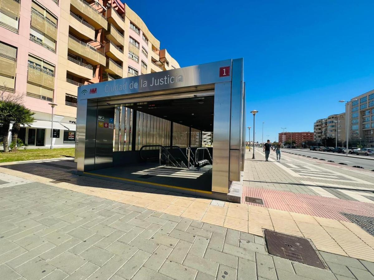Sky Garden & Seasonal Pool Views By Ele Apartments Málaga Eksteriør billede